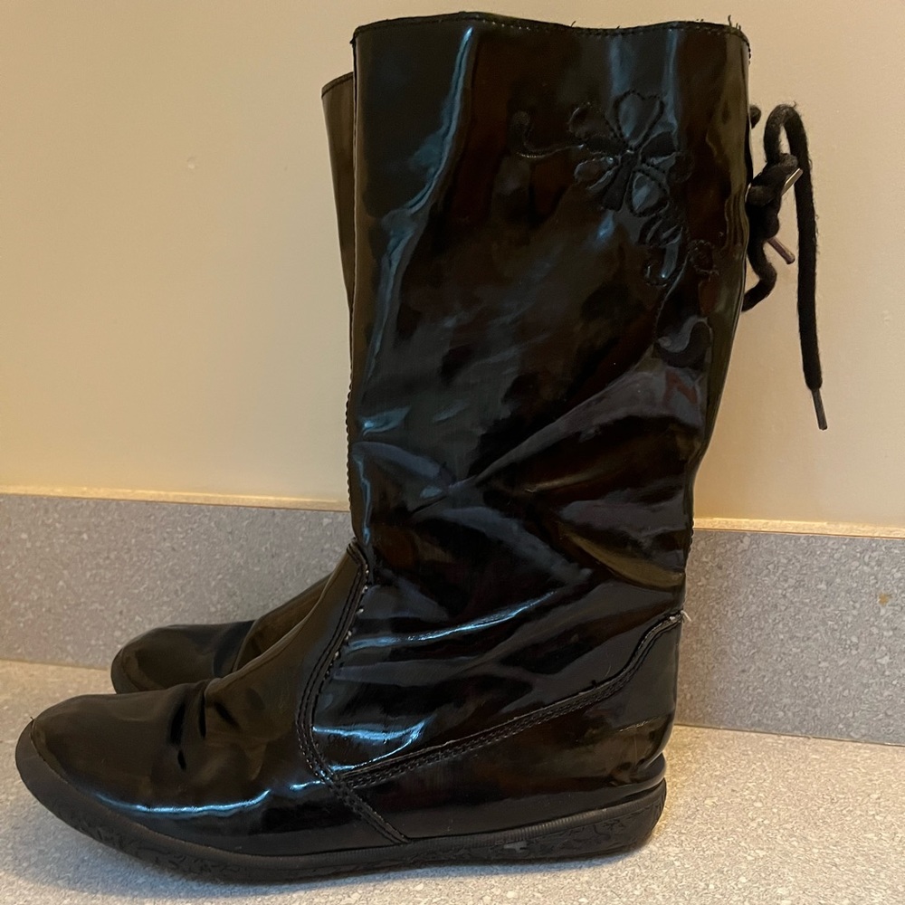 Naturino black patent leather girls boots size 3.